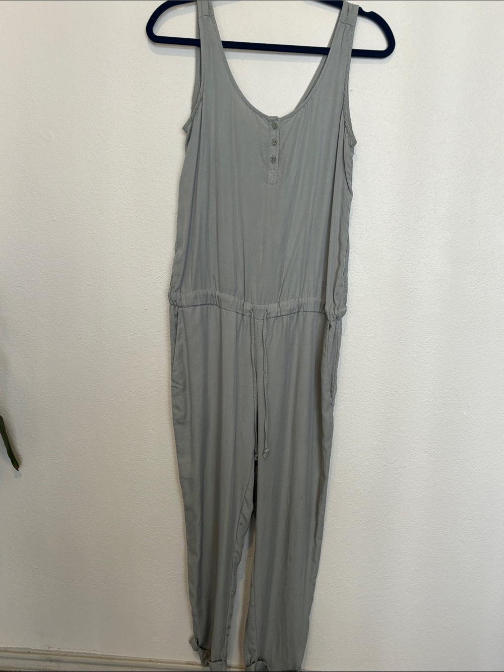 cloth & stone Light Gray Scoop-Neck Drawstring Jumpsuit